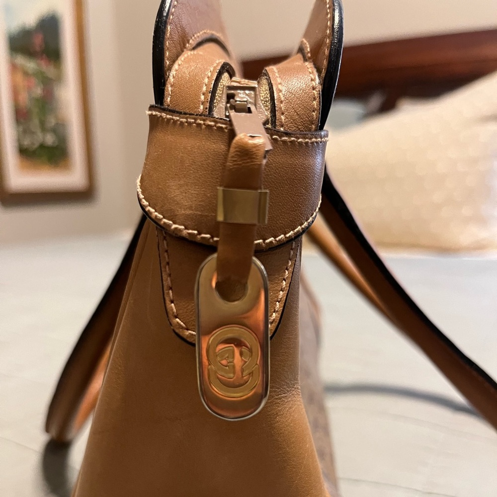 1970s Gucci 2-handle tan purse - Picture 7 of 16